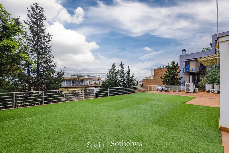 Foto d9122ec4-3332-4487-a53b-82372eef7ebf. Casa amb calefacció aparcament piscina a La Salut Barcelona