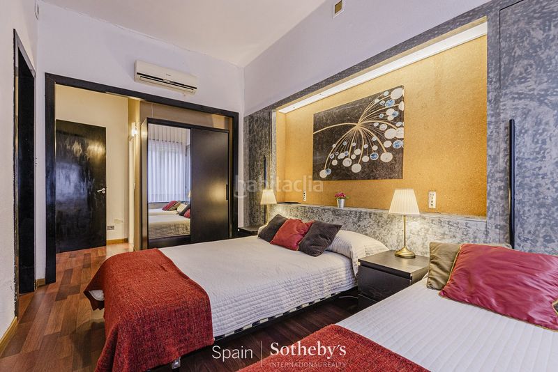 Foto daa6f69d-e84c-4fda-a98f-c2c3100d461c. Casa amb calefacció aparcament piscina a La Salut Barcelona