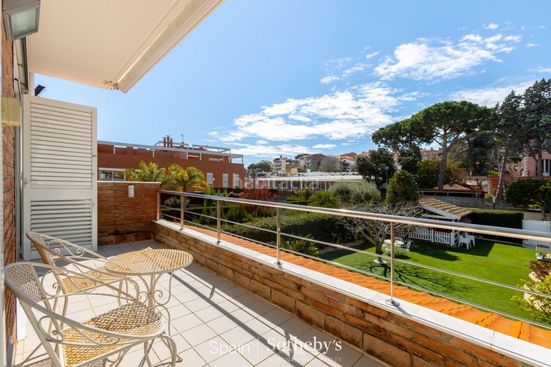 Foto a91a6092-5058-41db-8a5e-a371f3a75bf6. Casa amb calefacció aparcament piscina a Alella