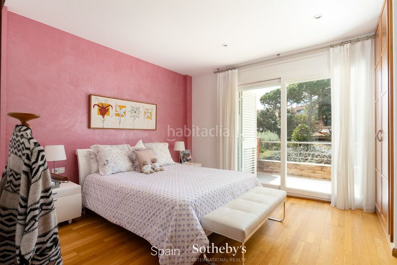 Foto bbd1ad8d-afab-4735-88f1-6e8fc1d1010b. Casa amb calefacció aparcament piscina a Alella