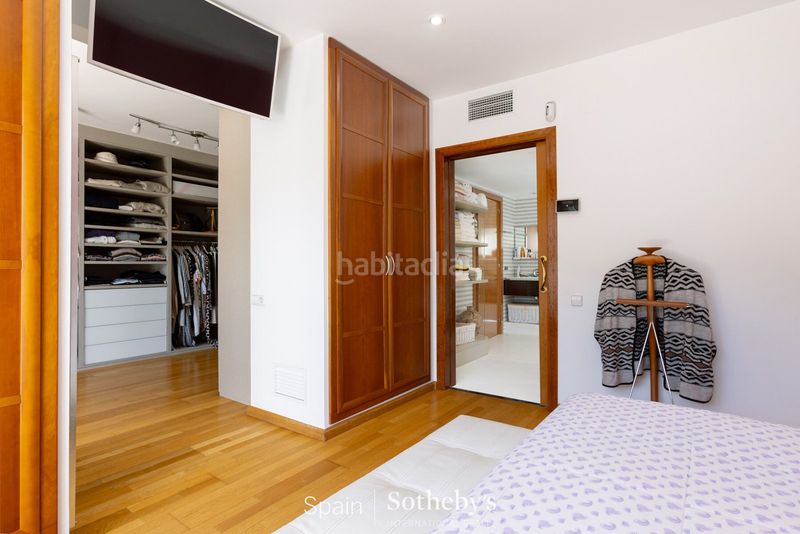 Foto f8a403e9-0494-4178-9971-e9c8a69c408f. Casa amb calefacció aparcament piscina a Alella