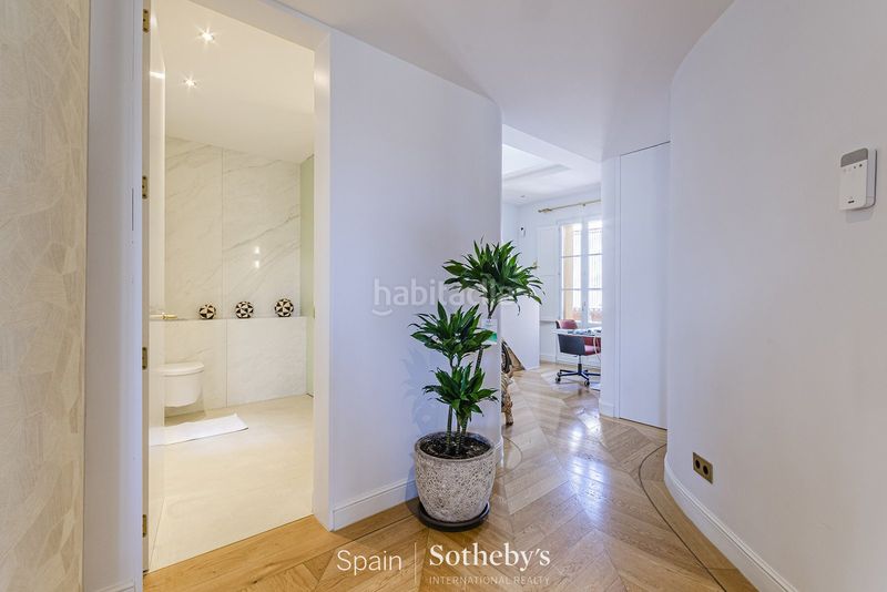 Foto f19e6089-dfcb-4e4f-a6a5-7717c4c2a7df. Àtic amb calefacció piscina a Dreta de l´Eixample Barcelona