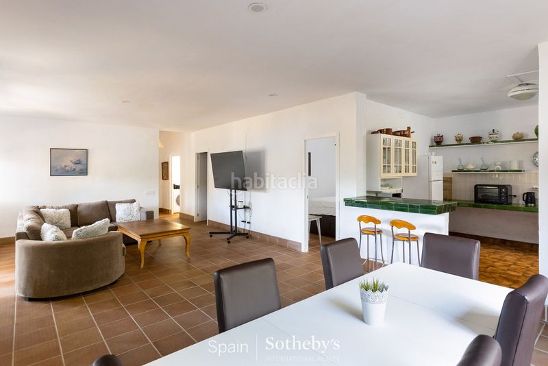 Foto b6d467e4-18d8-43c5-b87e-d1e6966bea3a. Casa amb calefacció aparcament piscina a Urbanitzacions Arenys de Mar