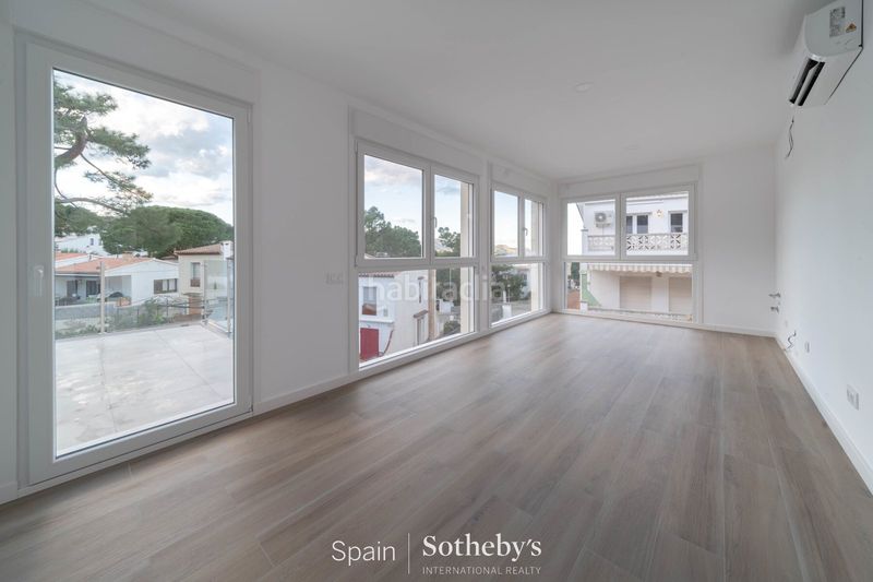 Foto 6819a92d-e7b4-4e0e-a702-15263bec1423. Casa amb aparcament piscina a Cau del Llop - Super Fener - Fener Llançà