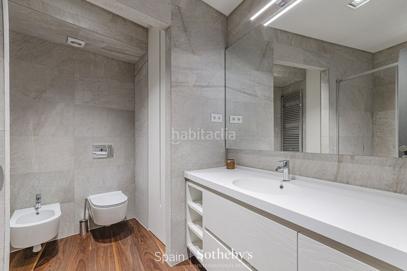 Foto a9e21d53-2b28-414e-a890-b99233ad40e0. Apartament amb calefacció a St. Pere - Sta. Caterina - El Born Barcelona