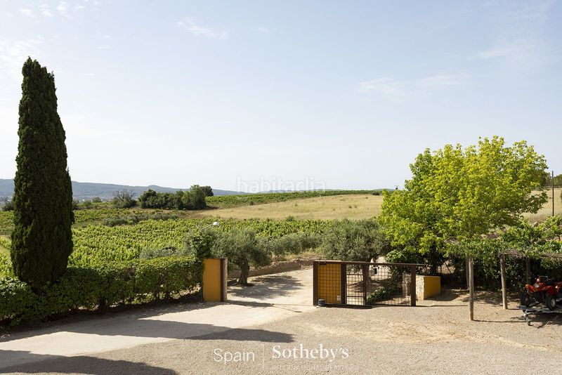 Foto ce9cdcd2-1a52-45f4-9f86-328c06394911. Casa amb calefacció aparcament piscina a Castellví de la Marca