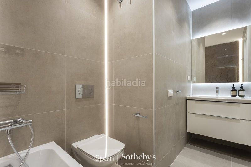 Foto 4f3c739e-a17a-46fc-b918-833460f2c4d9. Apartament amb calefacció a Dreta de l´Eixample Barcelona