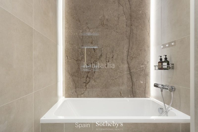 Foto 891652b8-10c0-4fdc-844c-1185747bf0e6. Apartament amb calefacció a Dreta de l´Eixample Barcelona