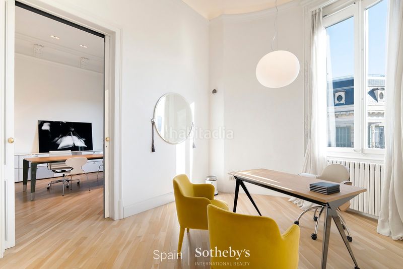 Foto d6f512e1-4c23-4f3a-96a5-ea17ffa4e2a2. Apartament amb calefacció a Dreta de l´Eixample Barcelona