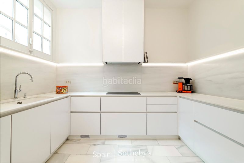 Foto eba9e9d4-e4cc-42cf-b982-636d19c3593c. Apartament amb calefacció a Dreta de l´Eixample Barcelona