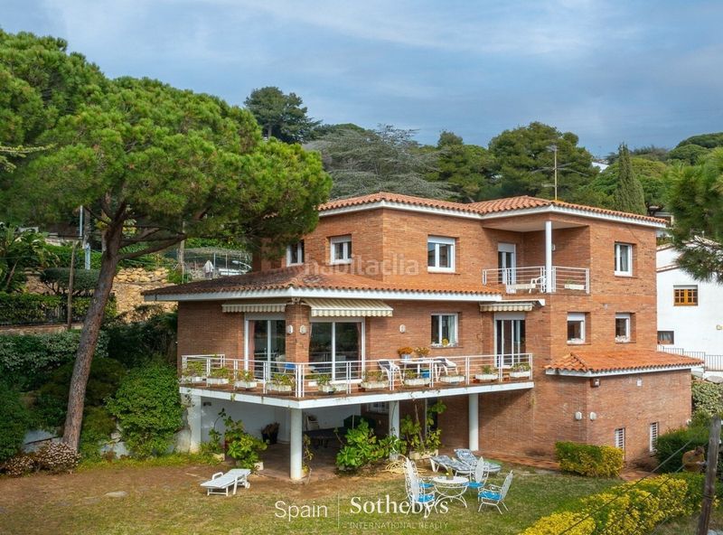 Foto 65552d09-cda9-47ce-84a2-2c67b8f40b15. Casa amb calefacció aparcament a Urbanitzacions Mataró