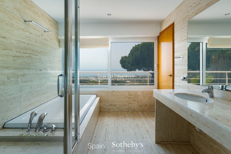 Foto 7fa8efa9-1723-4597-829d-4a83cdf6687a. Casa amb calefacció aparcament piscina a Cabrils
