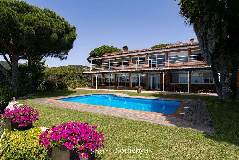 Foto 93391e1f-04db-4161-917e-40be47da453b. Casa amb calefacció aparcament piscina a Cabrils