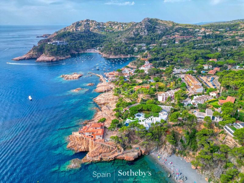 Foto 56862c37-3795-4efa-96cb-19dab382b34e. Casa amb calefacció a Fornells-Aiguablava Begur