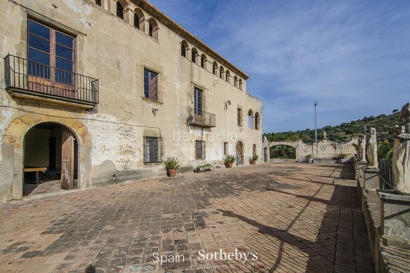 Foto 0de26d54-350b-4204-ab78-9847f005c93b. House in carretera de montcada i reixac s/n in Canyet Badalona