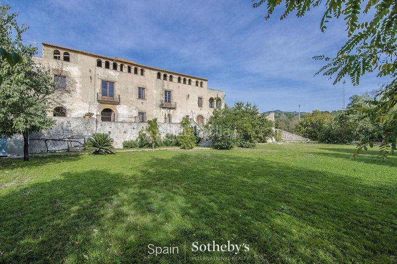 Foto a7756cb3-09f1-41fc-8fd3-7d4f9659b8ea. House in carretera de montcada i reixac s/n in Canyet Badalona