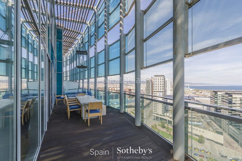 Foto 63aa3c29-aa5c-4a77-815f-89f695eaf84c. Àtic amb calefacció aparcament piscina a Provençals del Poblenou Barcelona