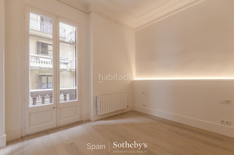 Foto 946b136e-a9df-4b3a-be3a-b2caef9811ac. Apartament amb calefacció a St. Pere - Sta. Caterina - El Born Barcelona