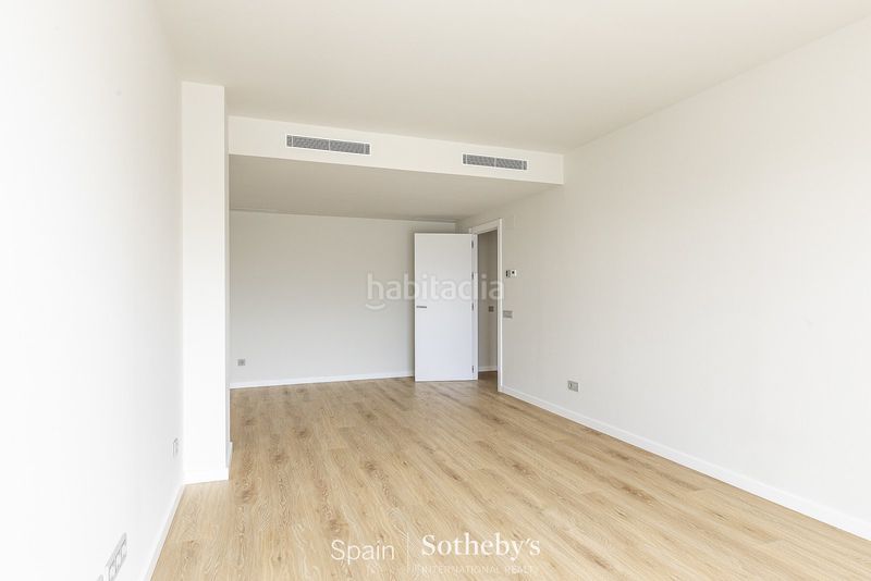 Foto 810ca77f-f14f-4a12-8f40-ef9a149eff5b. Apartament amb calefacció aparcament piscina a La Plana Sitges
