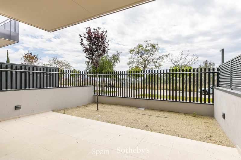 Foto a3e9a2f4-31b1-4ce5-b46e-2aff1043de96. Apartament amb calefacció aparcament piscina a La Plana Sitges