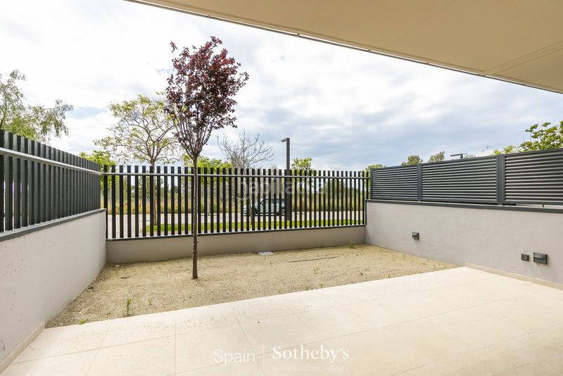 Foto e1a82e9e-f9bb-437f-88ce-7703f4b1f6f5. Apartament amb calefacció aparcament piscina a La Plana Sitges