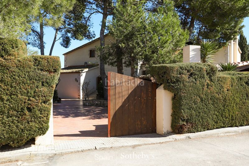Foto 945ba416-60c7-4b12-9451-2667a31a2f14. Casa amb calefacció aparcament piscina a Puigdàlber