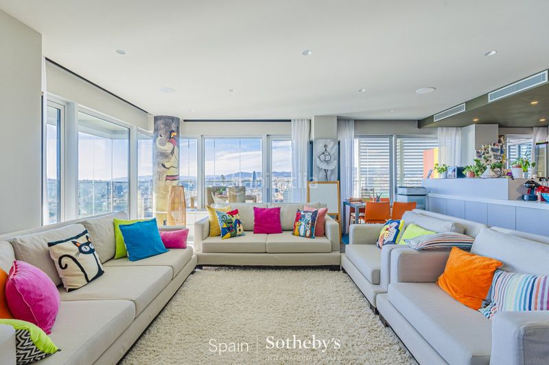 Foto a8f2e2d5-b0c6-4c1e-984e-cfef12542750. Apartament amb calefacció aparcament piscina a Diagonal Mar i el Front Marítim del Poblenou Barcelona