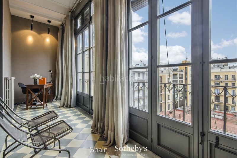 Foto d5600c0e-a4c3-4eef-b4e7-8d1e0bf82122. Àtic amb calefacció a Dreta de l´Eixample Barcelona