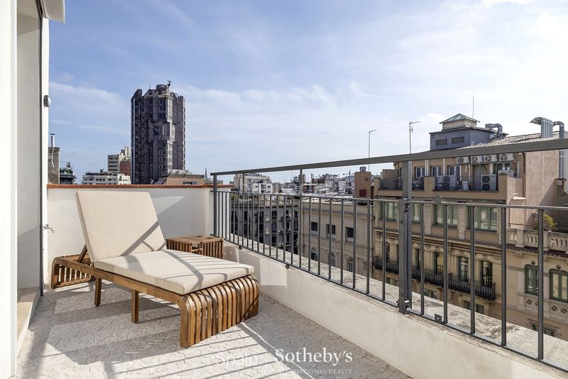Foto 6a59a1d0-29bb-448b-9746-8484d87f3d47. Attico con riscaldamento in Dreta de l´Eixample Barcelona