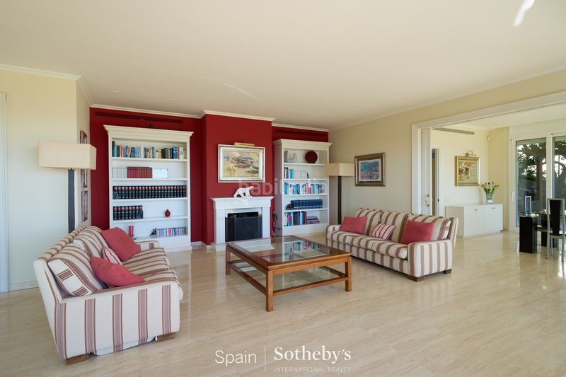Foto 3692923e-1b5a-4399-ab08-a3d10ada8398. Casa amb calefacció aparcament piscina a Can Girona - Terramar - Vinyet Sitges