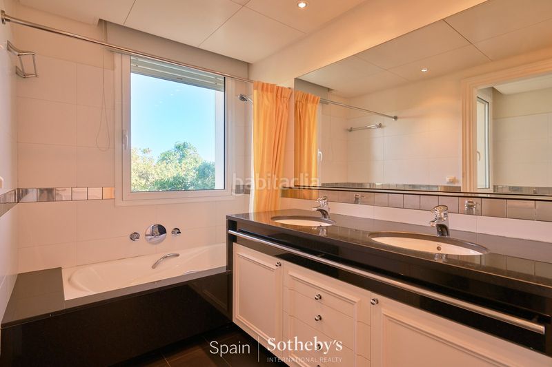 Foto 3ecfd1df-b4da-4e29-b29b-5c81066598f8. Casa amb calefacció aparcament piscina a Can Girona - Terramar - Vinyet Sitges