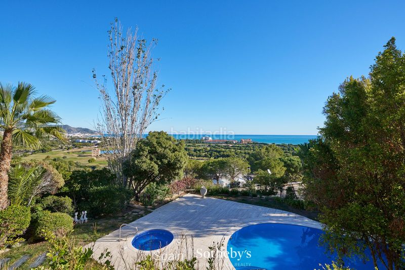 Foto 926c272d-b450-47a4-bdb8-eb4b0eb4f769. Casa amb calefacció aparcament piscina a Can Girona - Terramar - Vinyet Sitges