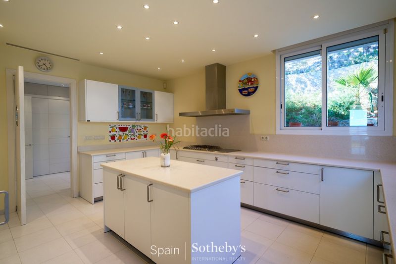 Foto fad0b5c5-7faa-40f7-97b8-e6481f59b406. Casa amb calefacció aparcament piscina a Can Girona - Terramar - Vinyet Sitges