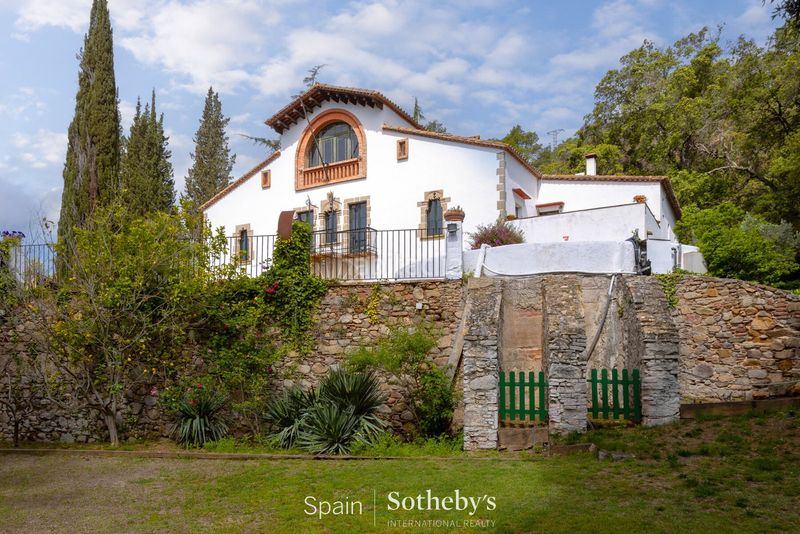 Foto 9ab266e8-5ef4-40d2-9363-e775a3235443. Casa con parcheggio in Òrrius