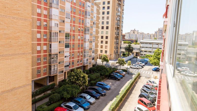 Foto 0fd99365-1377-4b32-8307-cffb3b35ec5d. Flat with heating in Romareda Zaragoza