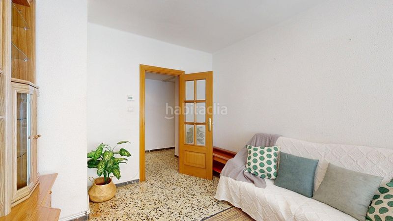 Foto 1c85ca0f-1aac-4759-b331-3a9c7144a3a2. Flat with heating in Romareda Zaragoza
