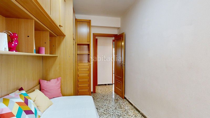 Foto 3027ade9-8445-4c60-be2e-bce152d58aea. Flat with heating in Romareda Zaragoza