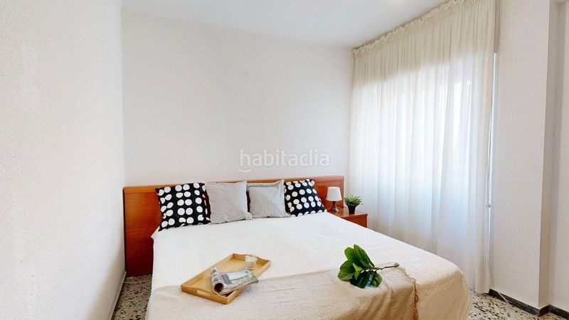 Foto 4325f758-66c4-47a6-b682-74c5d47ad9a7. Flat with heating in Romareda Zaragoza