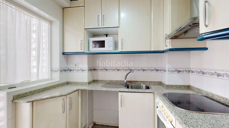 Foto a9cf1a55-c88f-4396-b381-5c5cc01ec776. Flat with heating in Romareda Zaragoza