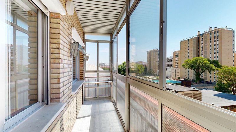 Foto abb9111f-02b0-48b5-87cd-dd412fa31a05. Flat with heating in Romareda Zaragoza