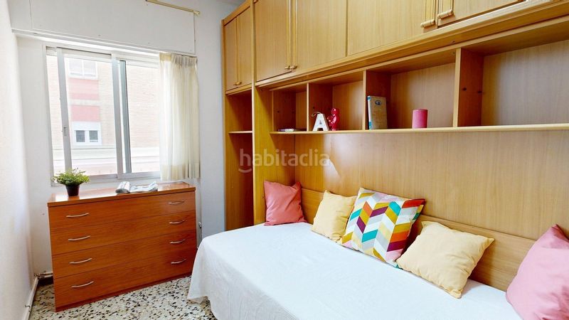 Foto bb221635-5022-4271-8ce8-727dd27efefa. Flat with heating in Romareda Zaragoza