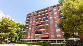 Appartement à Calle aragon (condes de) 11. Luz, privacidad y una ubicación premium en condes de aragón