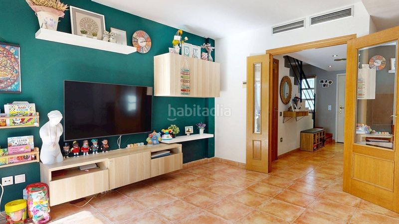 Foto 0c78ff58-9fe9-4b53-b17a-3f7140a2ace3. Casa adossada amb calefacció aparcament a Santa Isabel Zaragoza