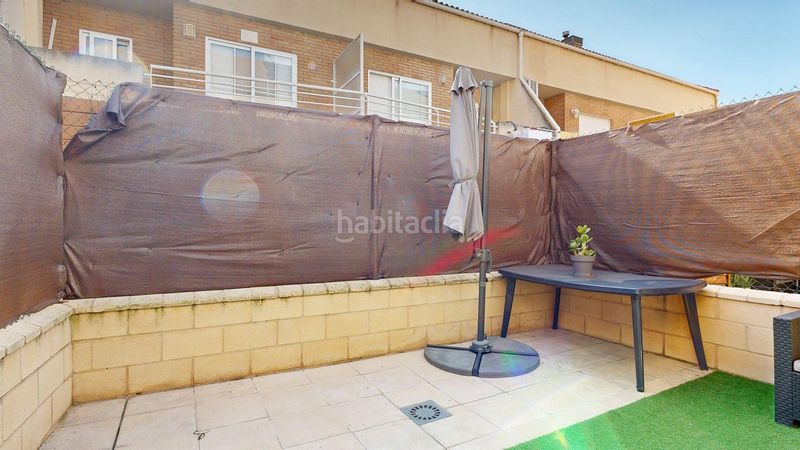 Foto 1365330c-b9a5-444f-b916-4510aebb205d. Casa adossada amb calefacció aparcament a Santa Isabel Zaragoza