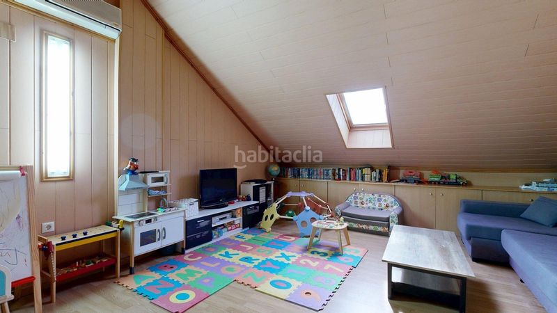 Foto 155bea7a-753d-42b9-b936-b2ea3c644b78. Casa adossada amb calefacció aparcament a Santa Isabel Zaragoza
