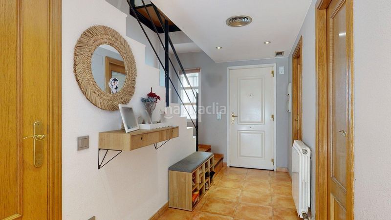 Foto 31014f0d-e2c5-40e5-86aa-96d05e474ff6. Casa adossada amb calefacció aparcament a Santa Isabel Zaragoza