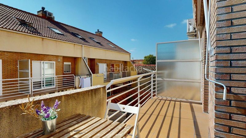 Foto 51c44e85-fa58-45fc-b33f-9295708ec192. Casa adossada amb calefacció aparcament a Santa Isabel Zaragoza