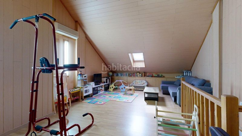 Foto b56b0f3d-741b-4604-8990-4f53ebfd0ed4. Casa adossada amb calefacció aparcament a Santa Isabel Zaragoza
