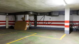 Parking voiture à Calle LASTANOSA 7