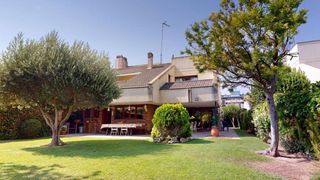 Xalet a La Almozara. Vivienda en torres de san lamberto unifamiliar exterior adosada